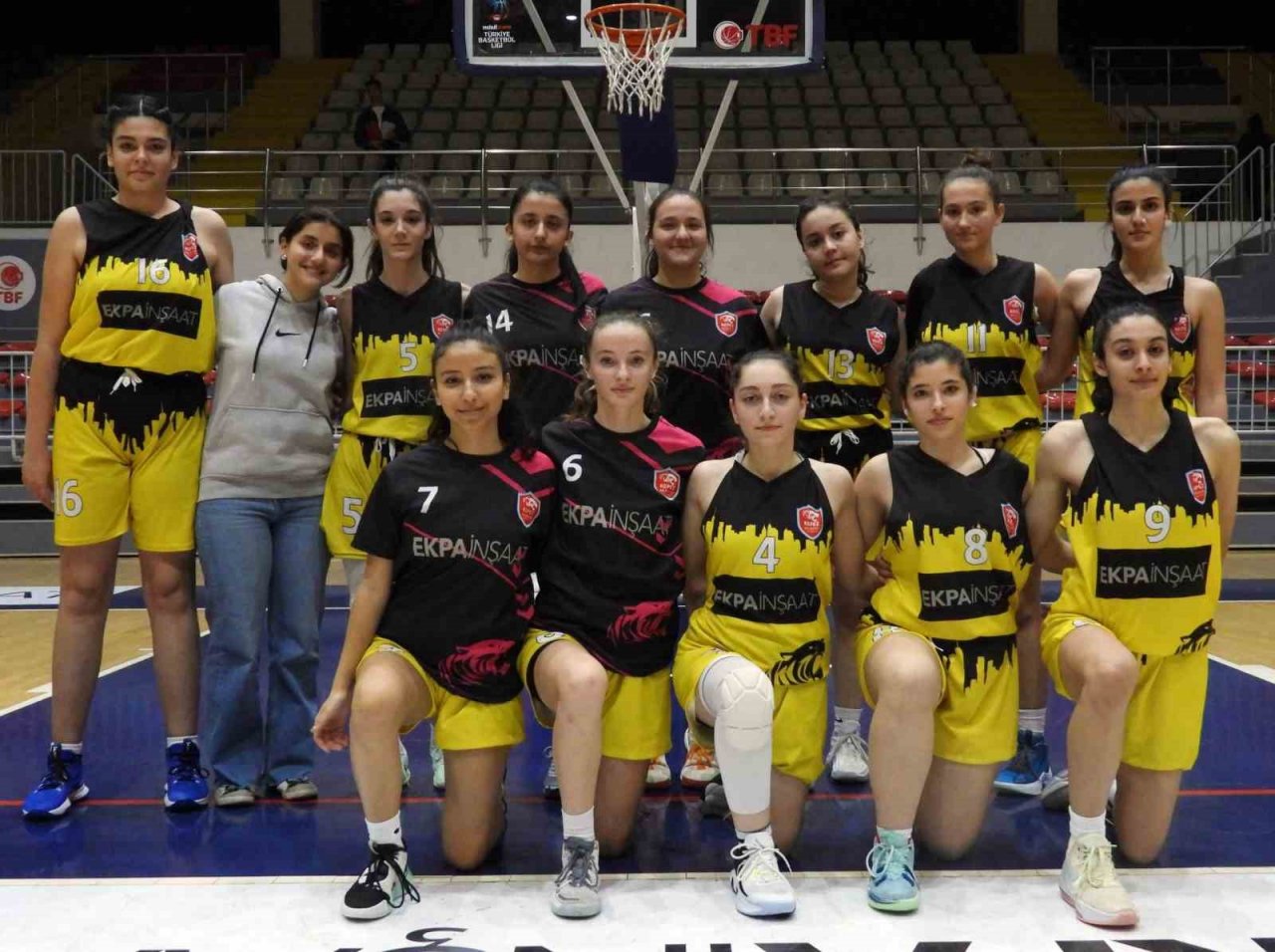 Kepez’in potadaki sultanları zirve yarışında