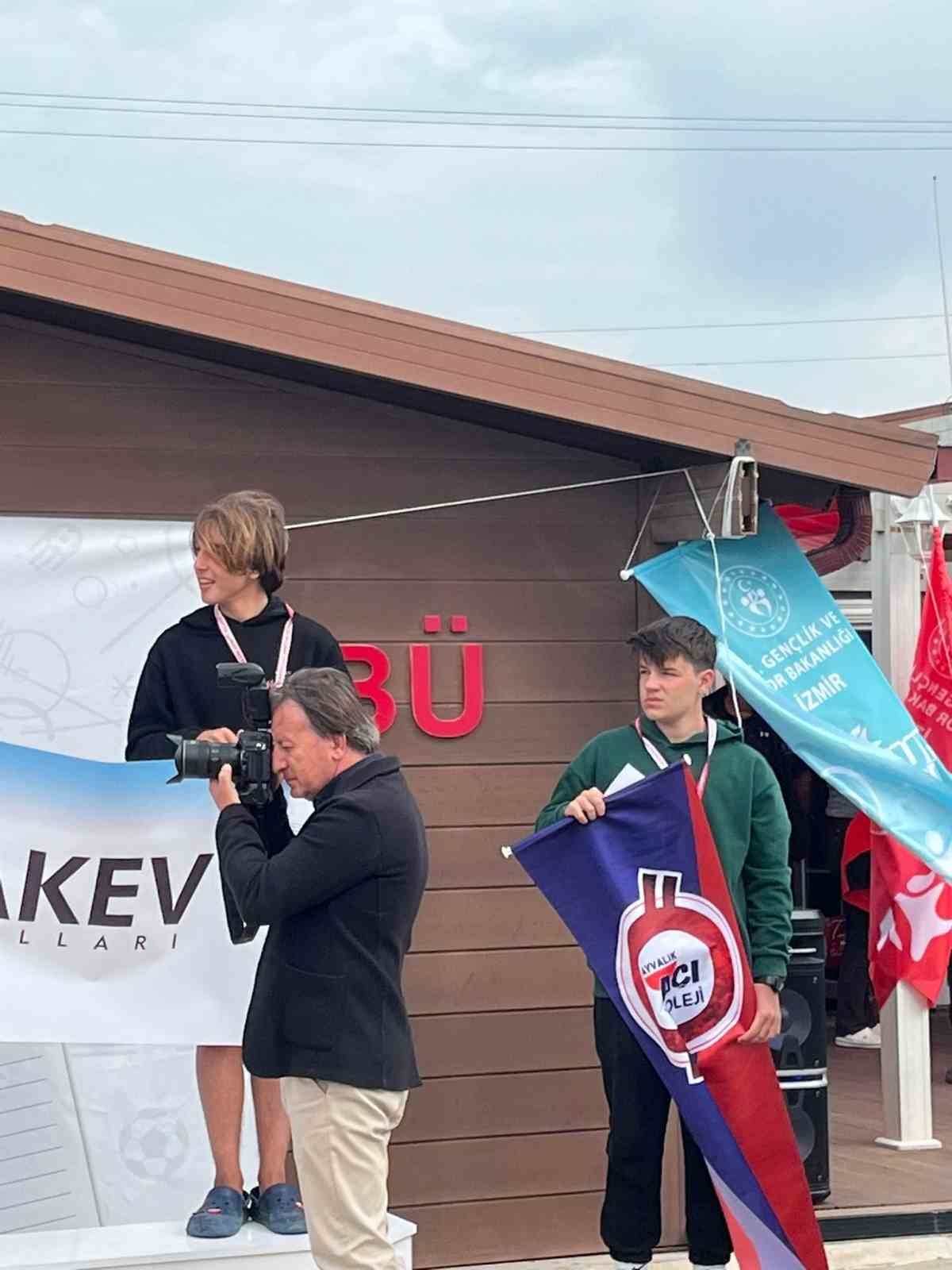 Ayvalıklı yelkenci Nurhayat’tan yepyeni bir başarı daha