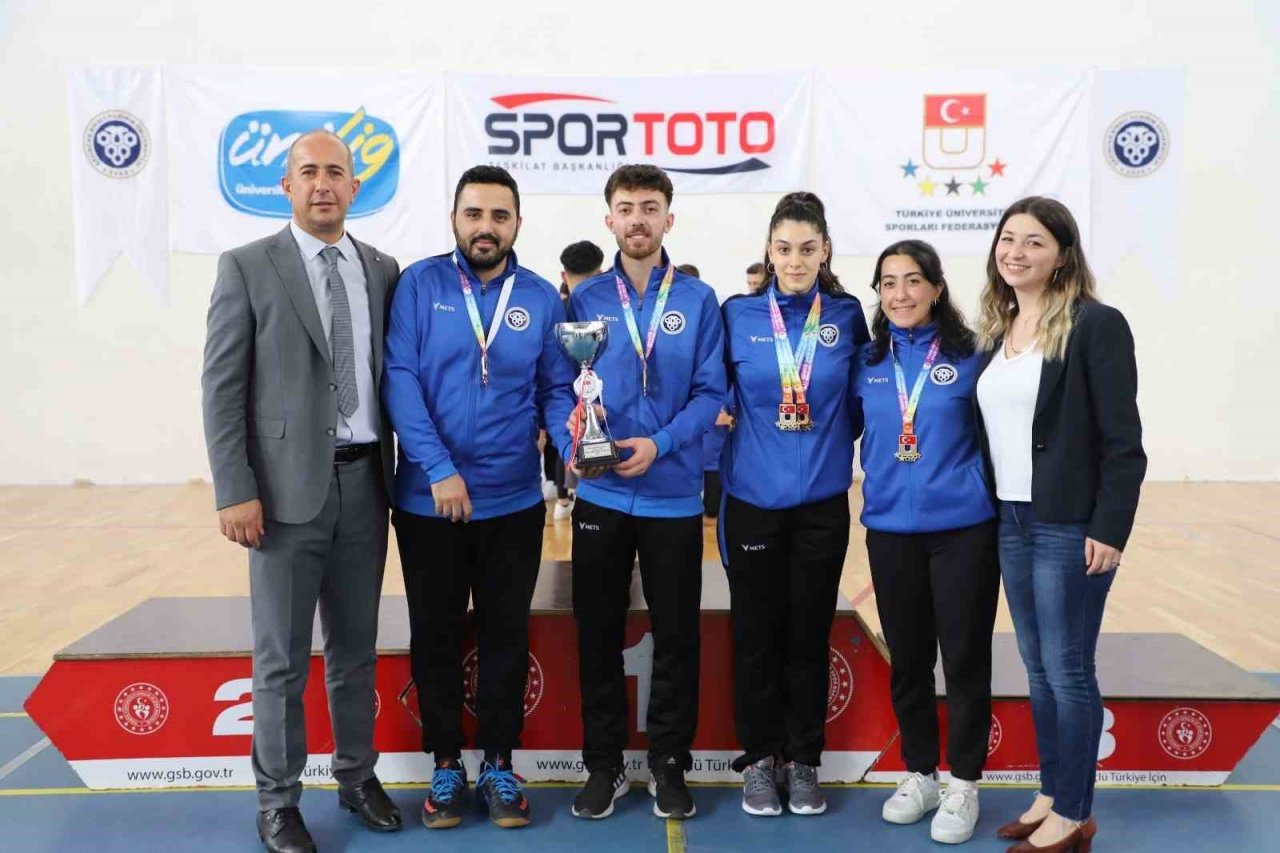 Badminton spor müsabakaları sona erdi