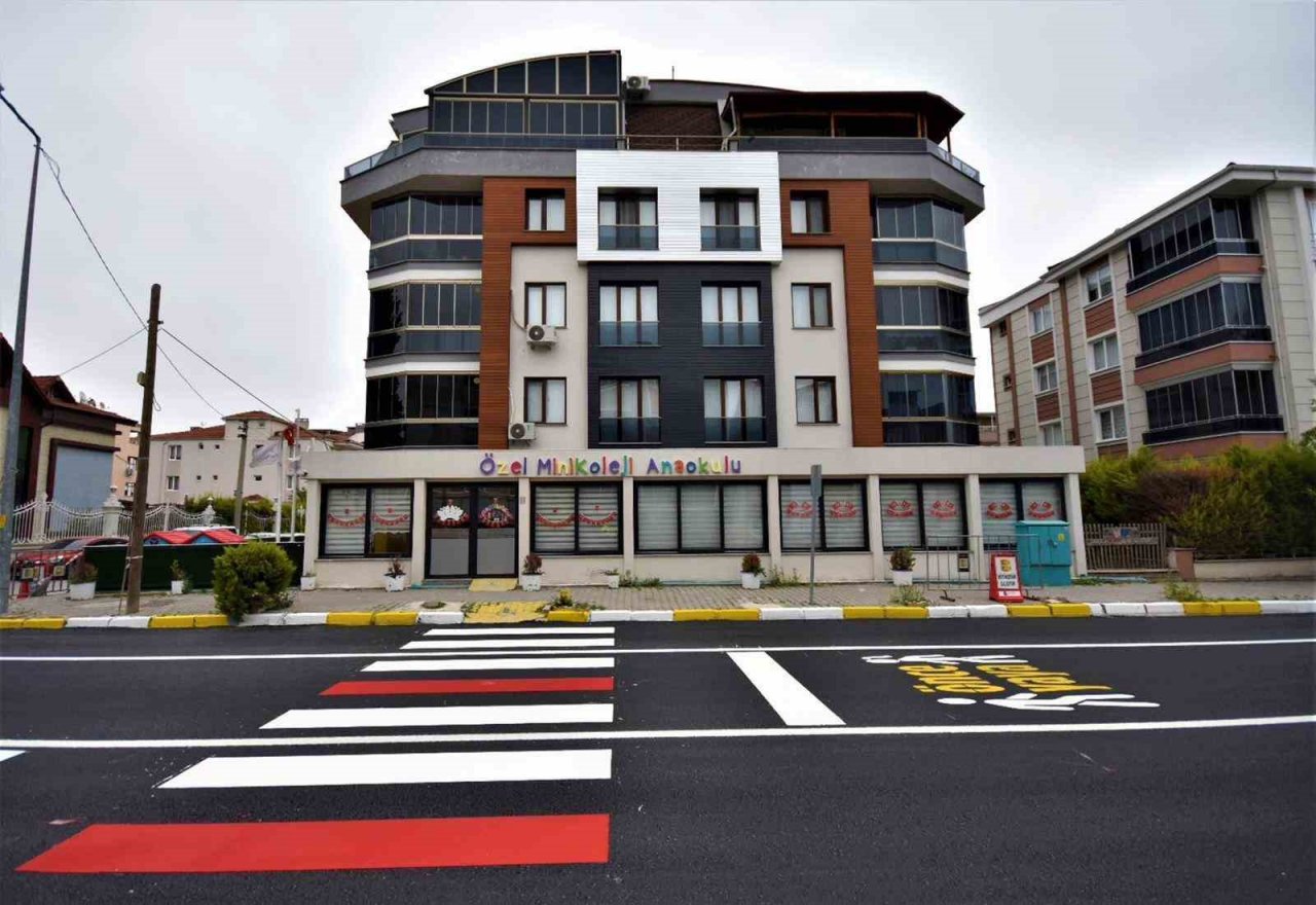 Balıkesir Büyükşehir, deforme olan caddeleri yeniliyor