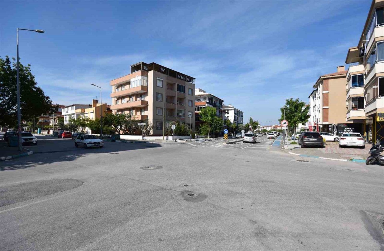 Balıkesir Büyükşehir, deforme olan caddeleri yeniliyor