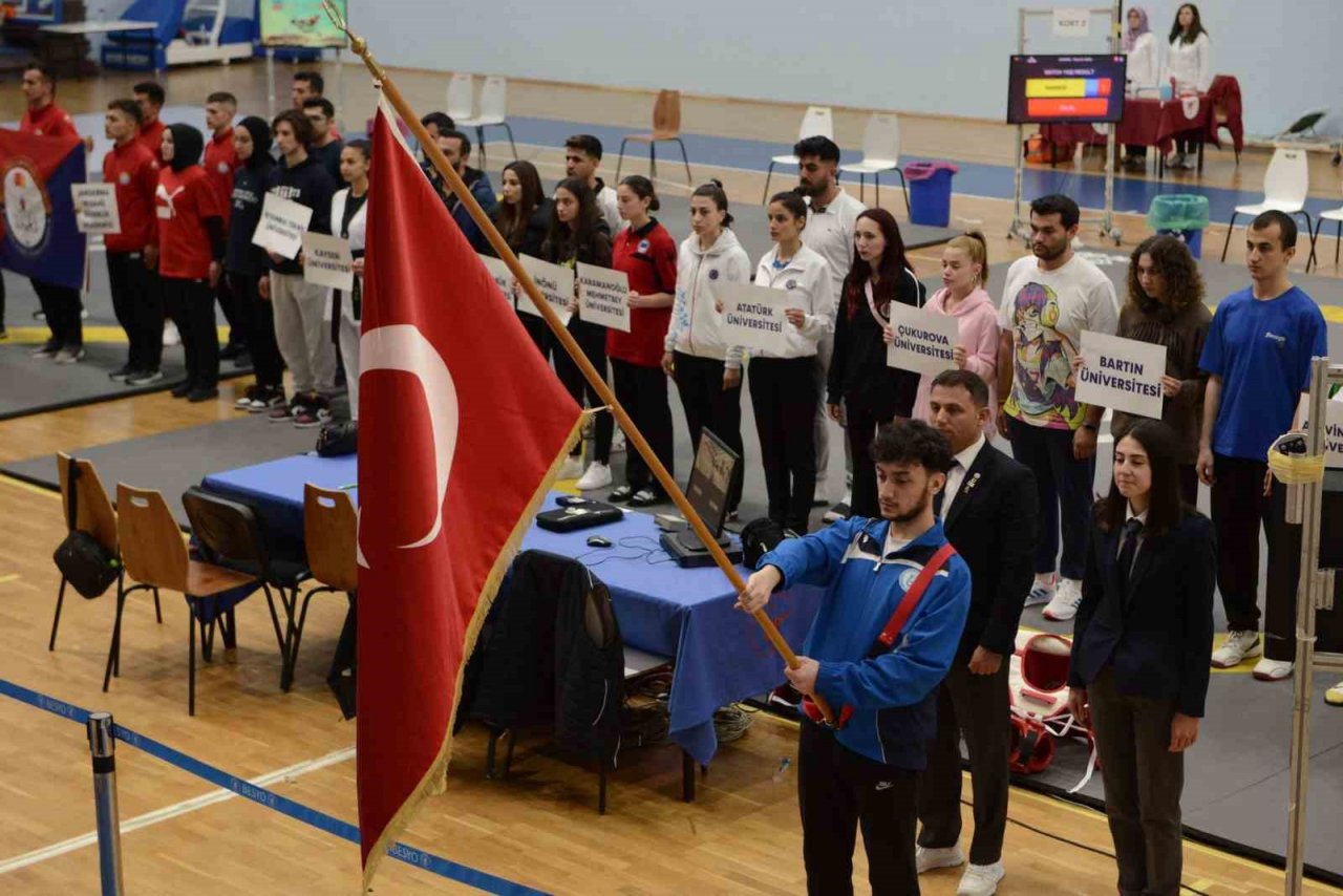 Teakwondo’nun kalbi BARÜ’de atıyor
