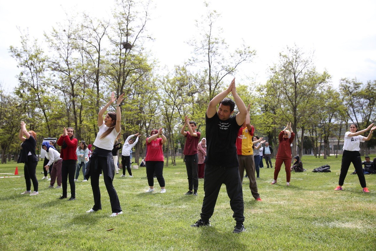 AGÜ’de Engelliler Haftası, “Hayatın Renkleri, Engelsiz Dokunuşlar” temasıyla kutlandı