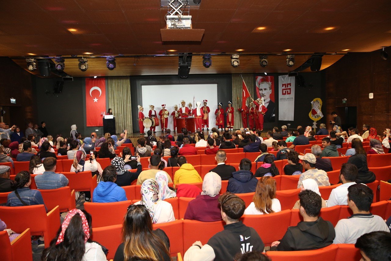 AGÜ’de Engelliler Haftası, “Hayatın Renkleri, Engelsiz Dokunuşlar” temasıyla kutlandı