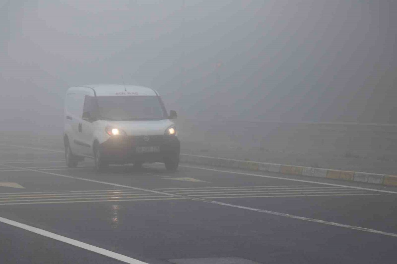 Bolu Dağı’nda sis nedeniyle görüş mesafesi 20 metreye düştü