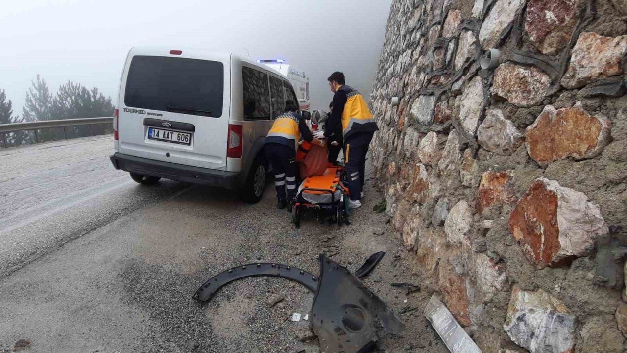 Hastaneye giderken hastanelik oldular: 2 yaralı
