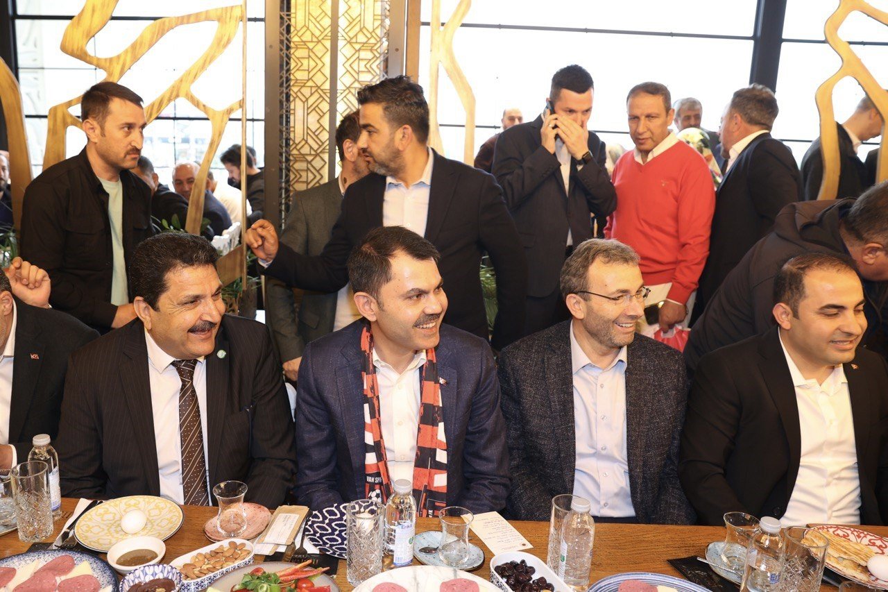 Bakan Kurum: “Bu yapılan bir FETÖ kumpasıdır, FETÖ oyunudur’’