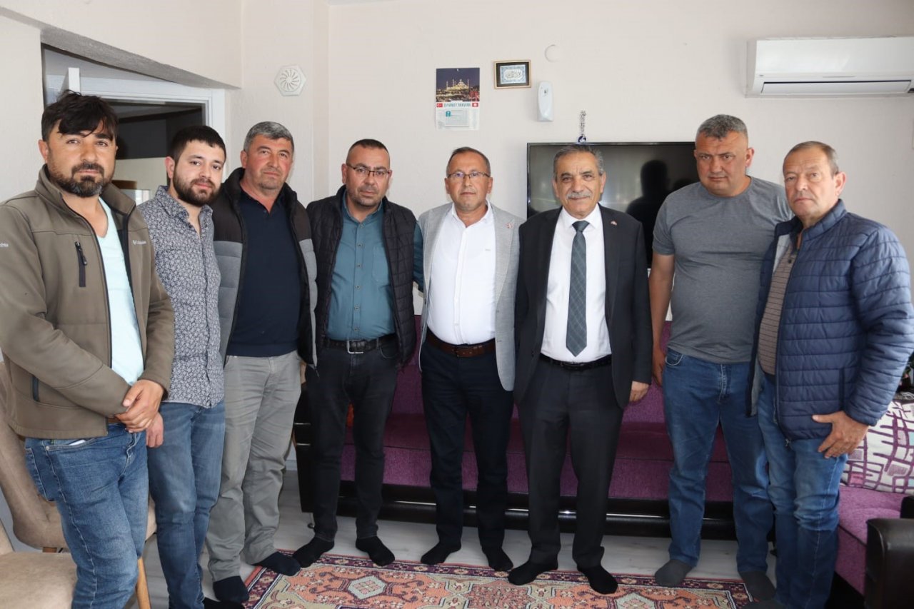 CHP’den istifa eden muhtar MHP’ye katıldı