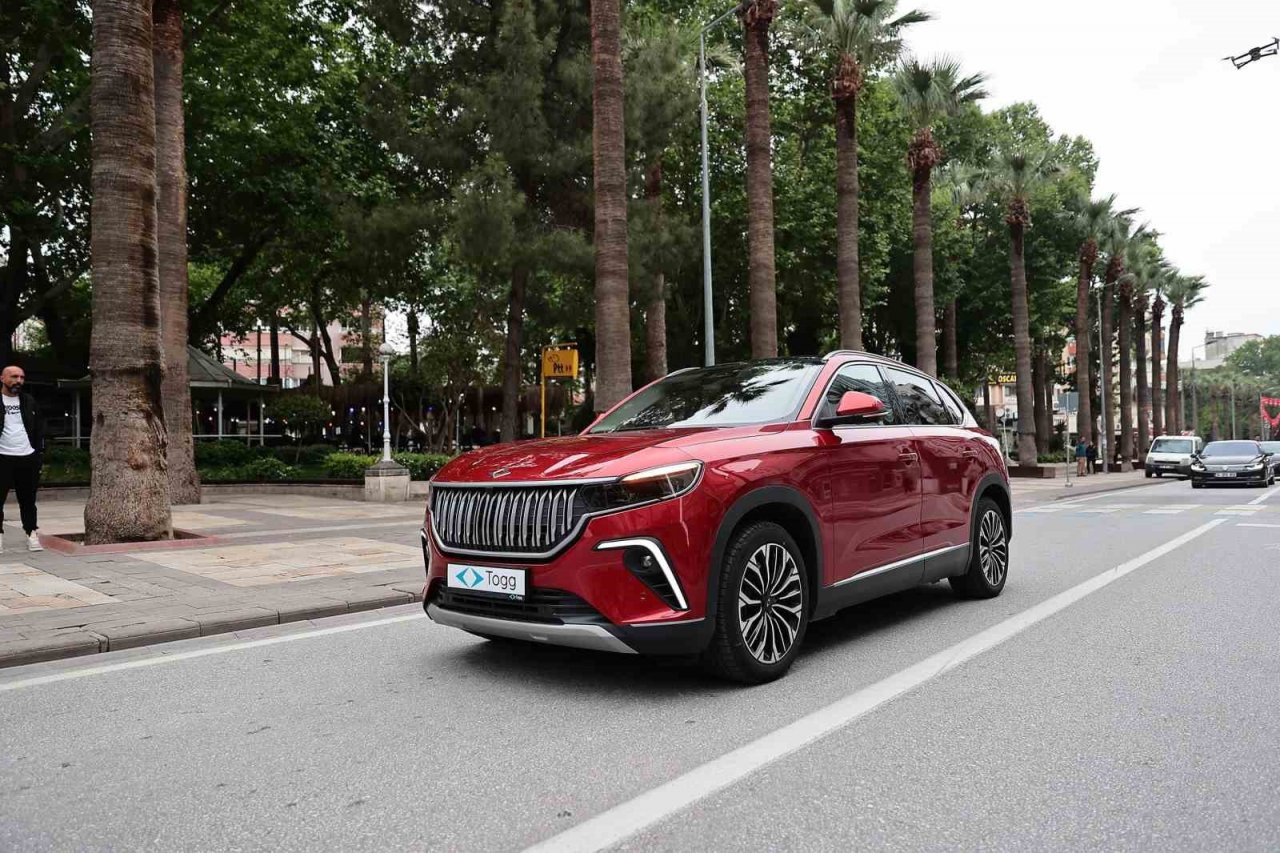 Denizli Büyükşehir, Türkiye’nin ilk yerli otomobili TOGG’a kavuştu