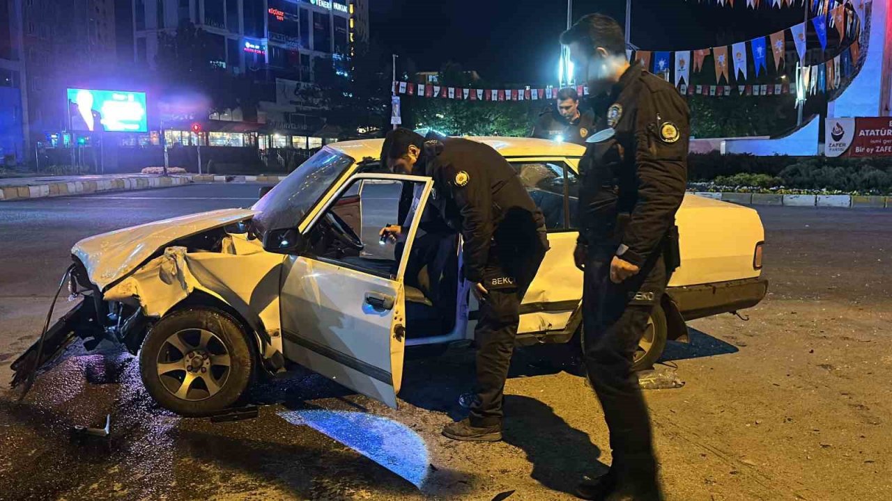 Elazığ’da trafik kazası: 1’i ağır 3 yaralı