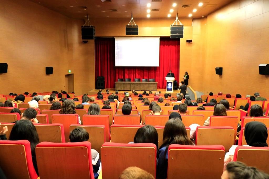 “Engelliler Haftası” adlı konferans gerçekleşti