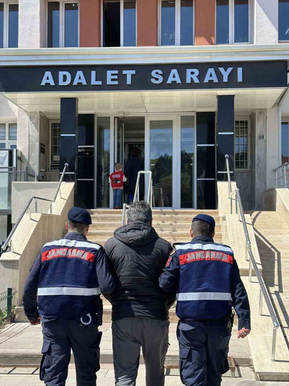 Aranan 6 şüpheli jandarma ekiplerince yakalandı