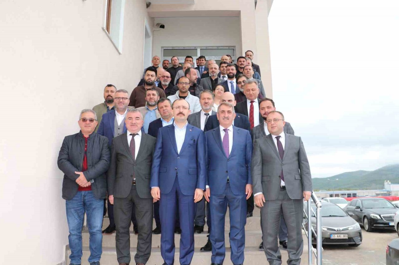 Ticaret Bakanı Muş: "Algı operasyonlarına, toplum mühendisliklerine bu toplum şimdiye kadar pabuç bırakmadı"