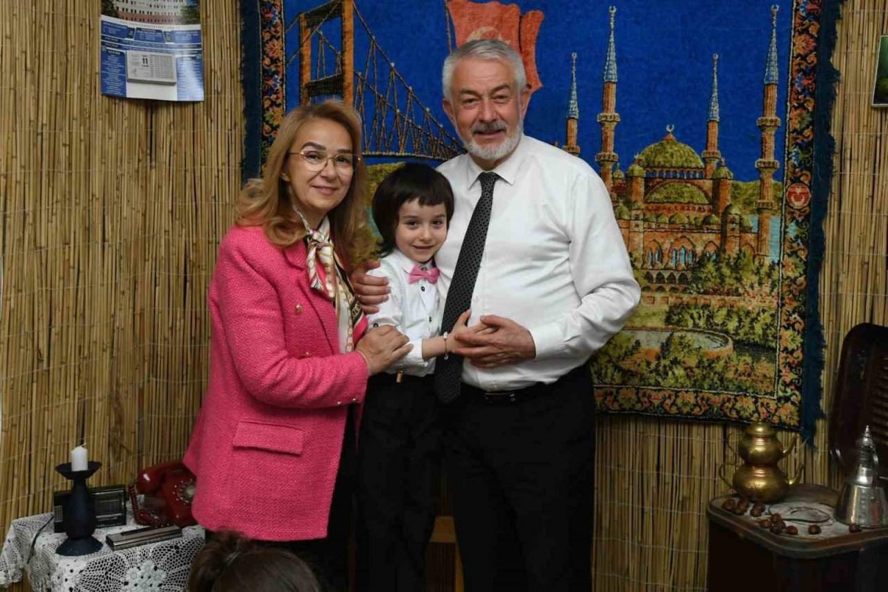 Başkan Başdeğirmen, minik öğrencilere masal anlattı
