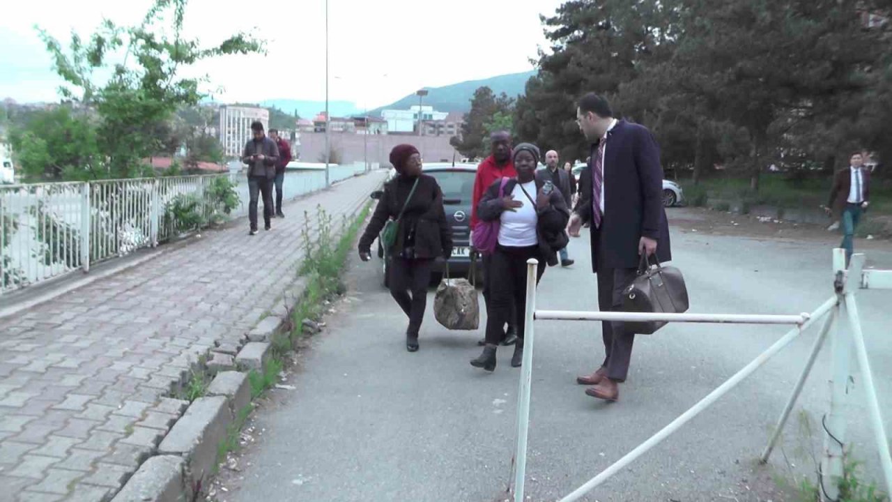 Ölü bulunan Dina’nın ailesi Karabük’e geldi