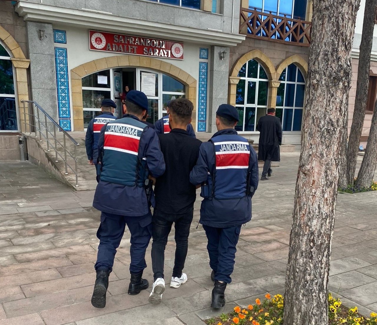 Karabük’te hırsızlık operasyonu: 4 gözaltı