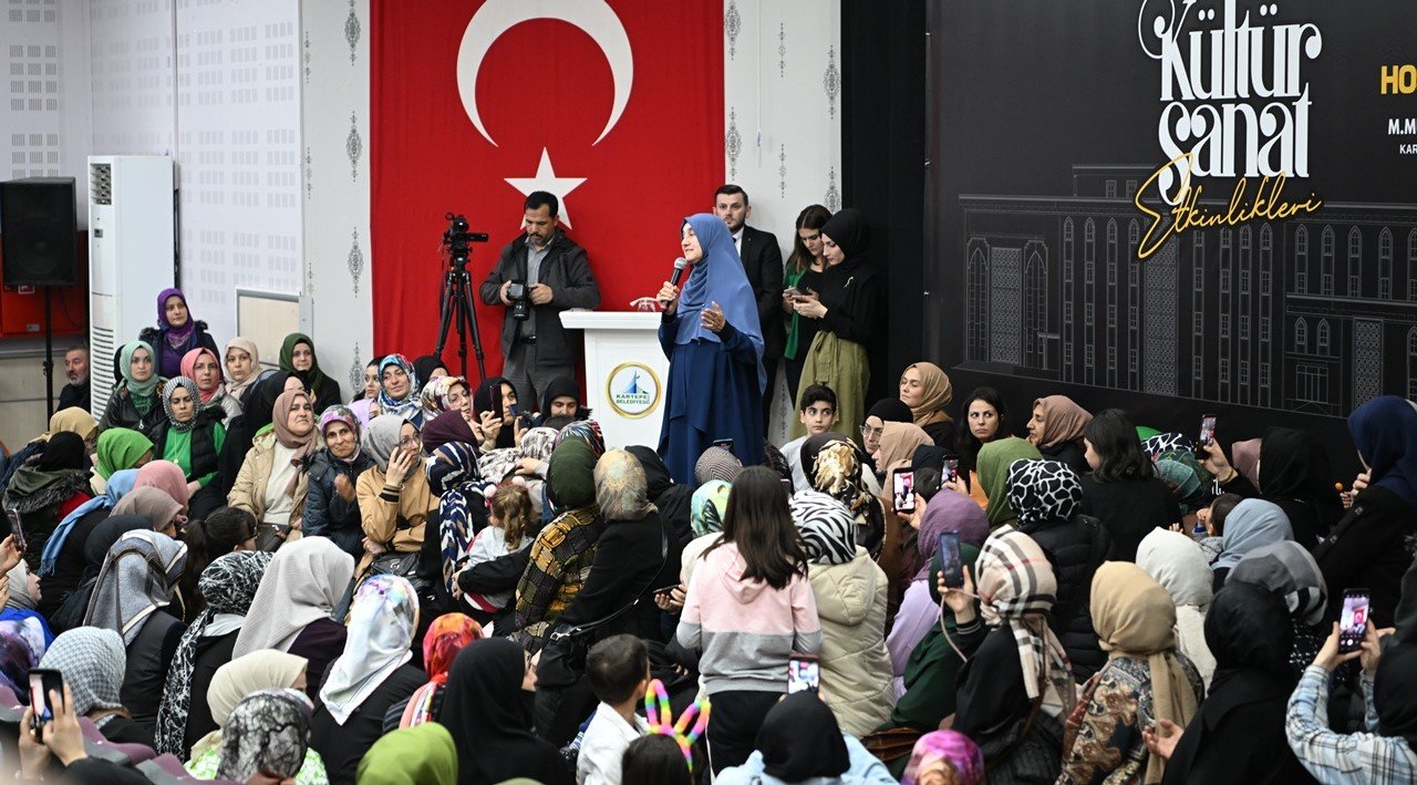 Kartepe’de "eşler arası iyi bir iletişimin stratejileri" konuşuldu