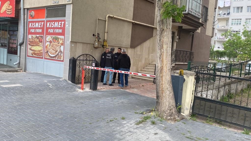 Ziyarete geldiği oğlunun evinde ölü bulundu