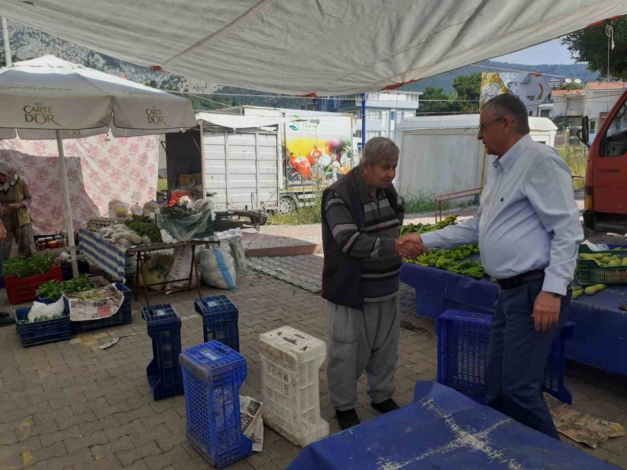 Başkan Topaloğlu: “Göynük, Tekirova ve Beldibi mahallelerine de kapalı pazar yeri kazandıracağız”