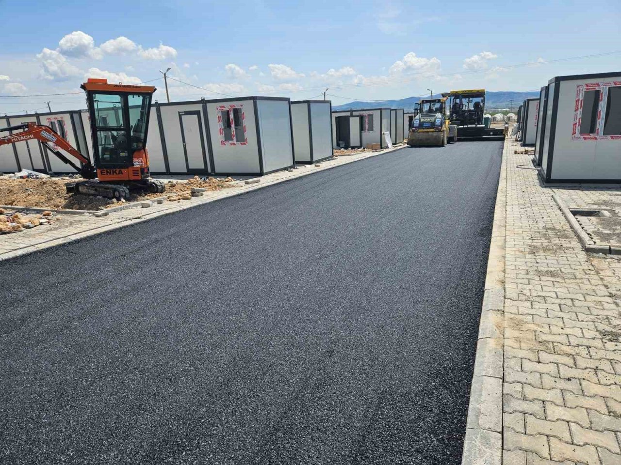 Melikgazi Depremzedelerin Yanında Olmaya Devam Ediyor