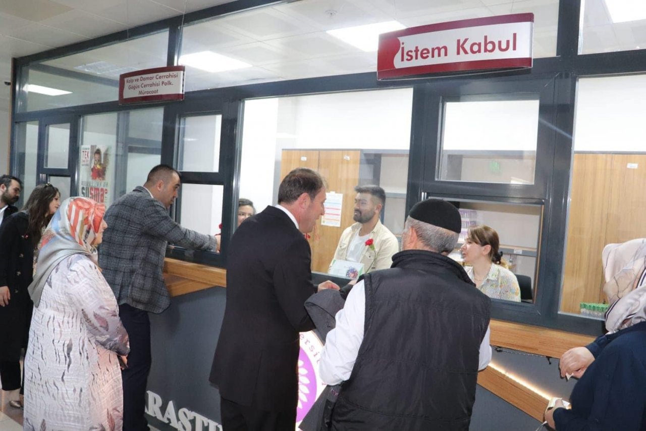 MHP Erzurum Milletvekili Adayı M. Hanifi Macit, Araştırma Hastanesi’ndeydi