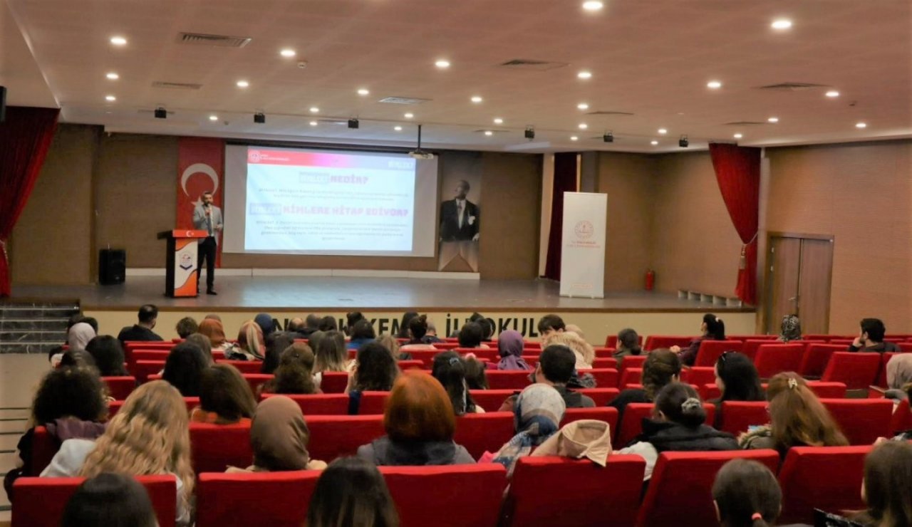 “Diyalekt" ile İngilizce Düzce’de her yerde