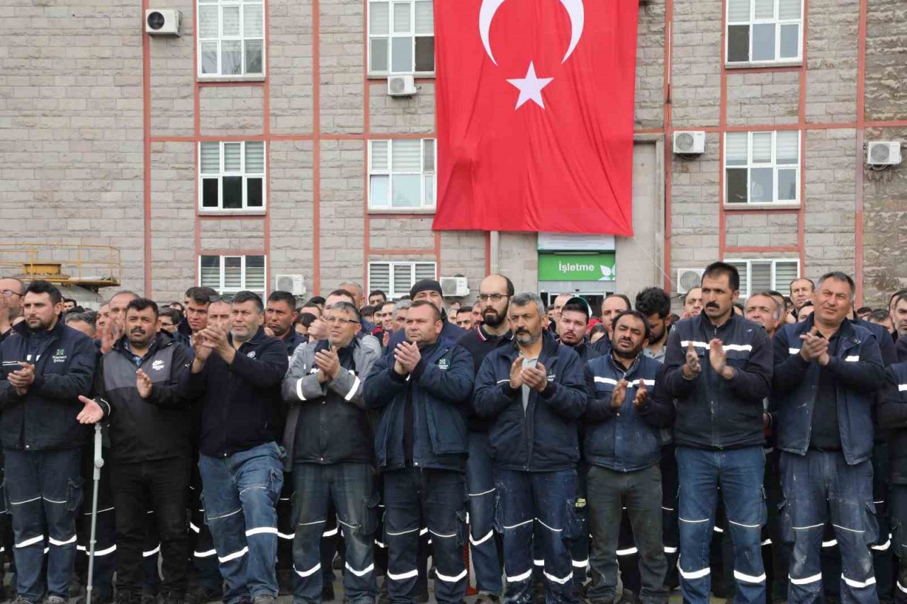 Bakan Akar’dan Kayseri Şeker’e ziyaret