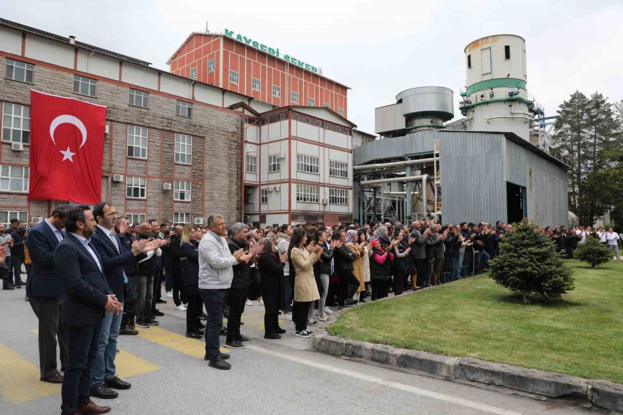 Bakan Akar’dan Kayseri Şeker’e ziyaret