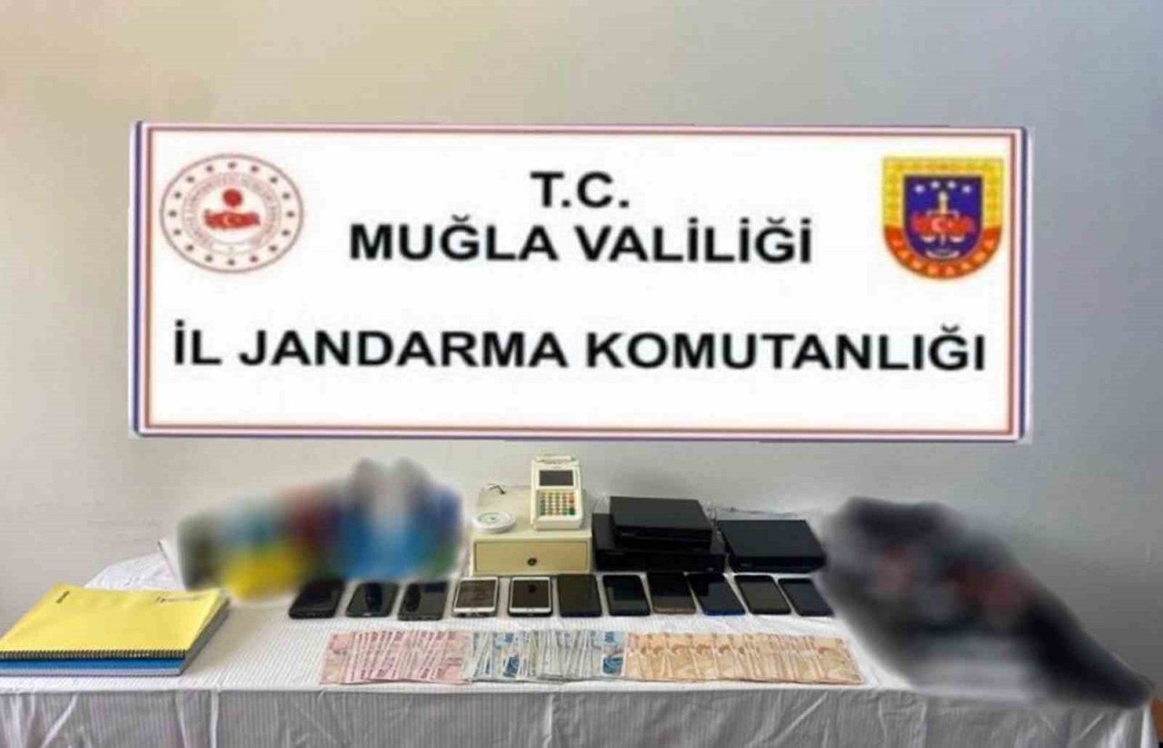 Jandarmadan Muğla ve Denizli’de masaj salonlarına fuhuş operasyonu