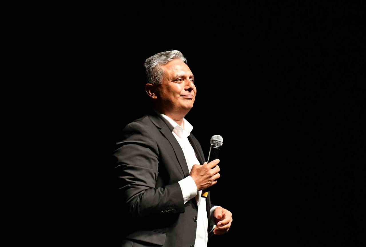 Başkan Uysal: "Bir gün bütün dünya umut ediyorum ki Muratpaşa gibi olur"