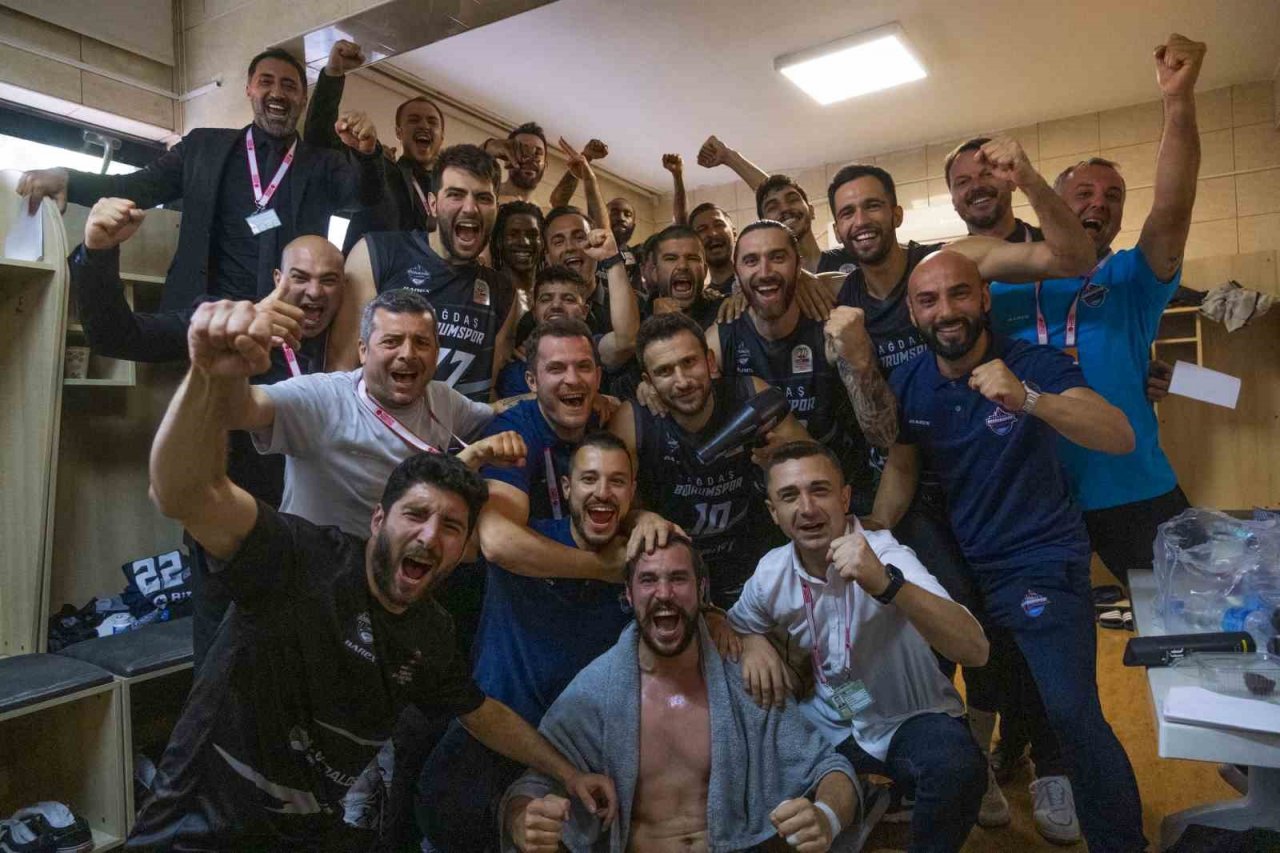 Şampiyon, Mersin’i evinde devirdi