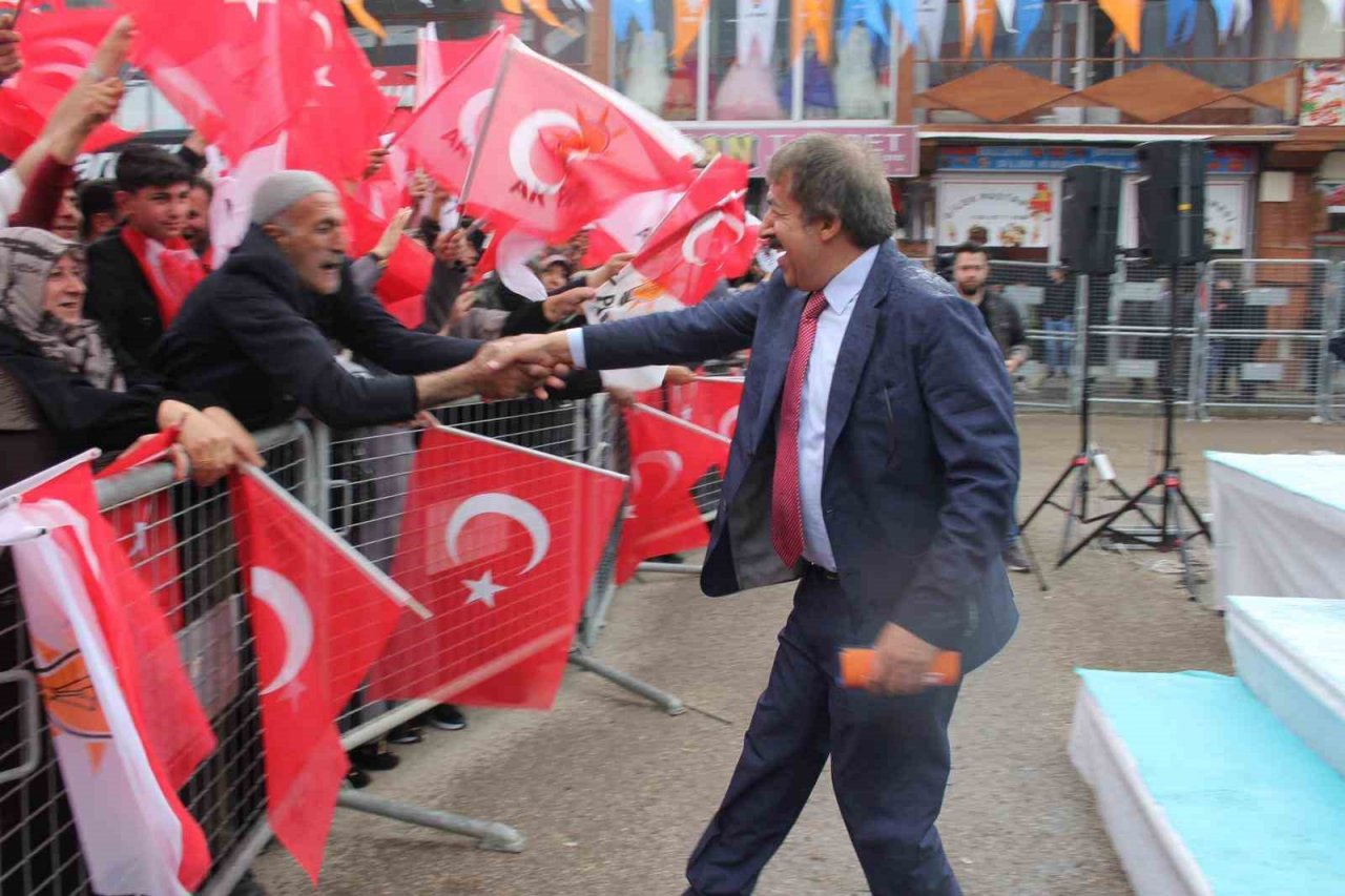 Ak Parti’den Hınıs çıkarması