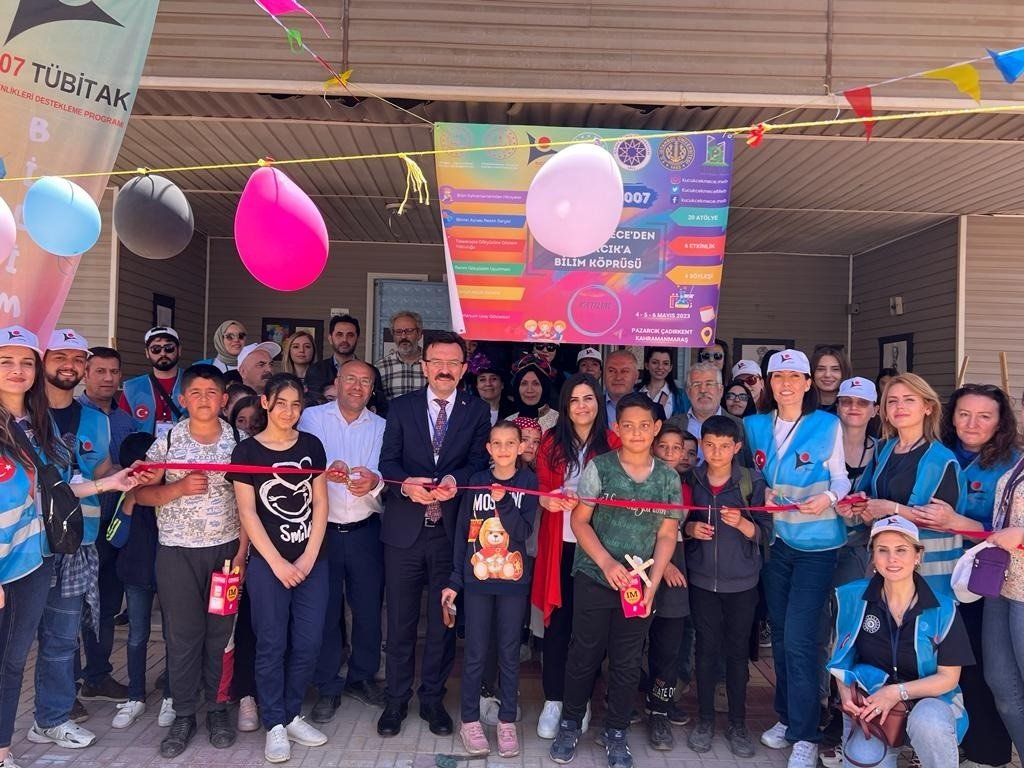 Küçükçekmece’den deprem bölgesine bilim köprüsü