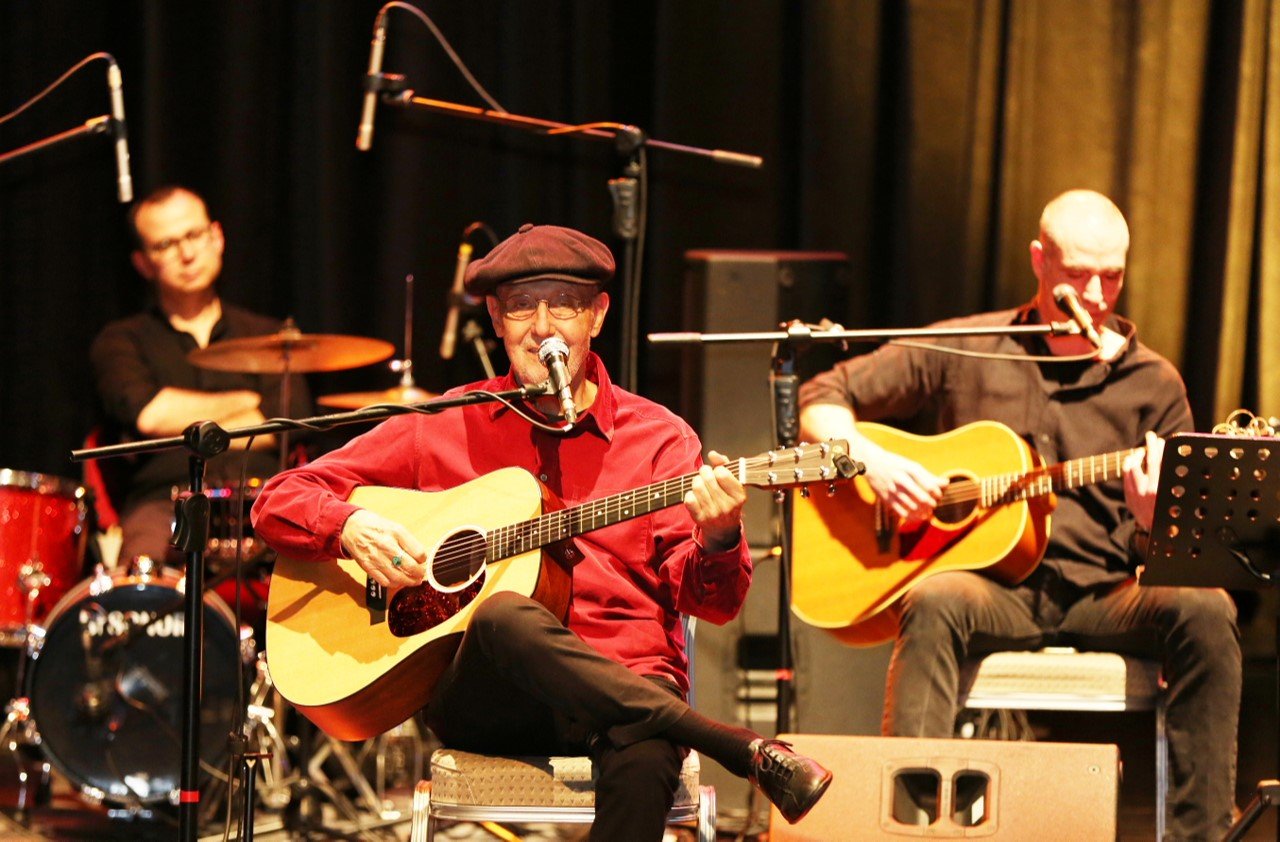 İlhan Şeşen Küçükçekmece’de hayranlarıyla buluştu