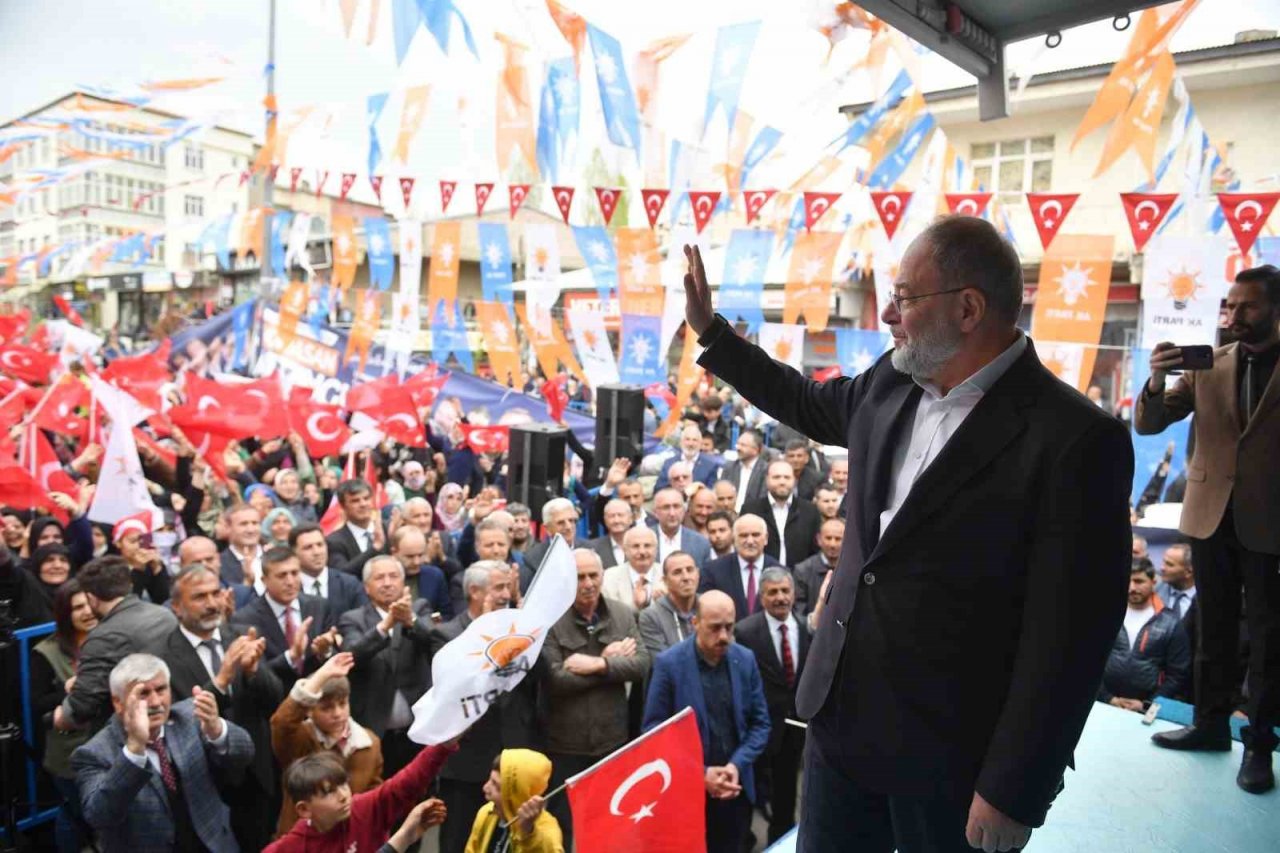 Ak Parti Horasan’da miting yaptı
