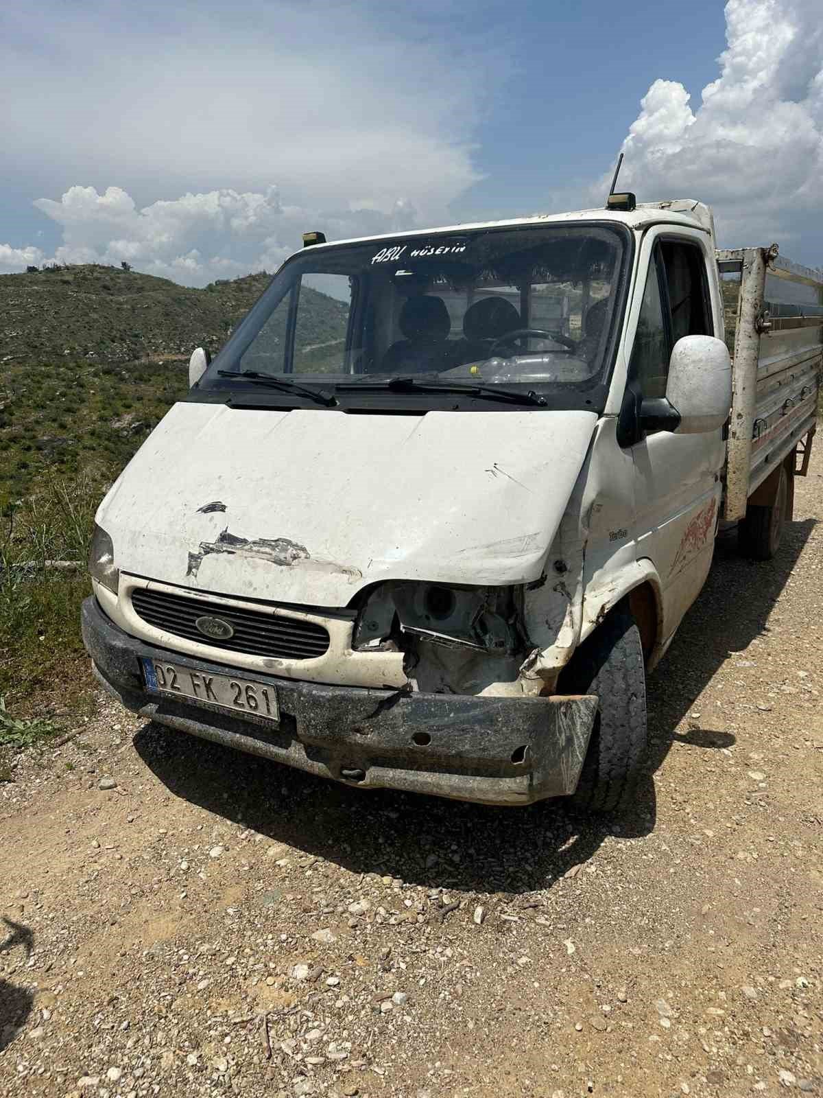 Dağ başında ilginç kazada yanan araç küle döndü