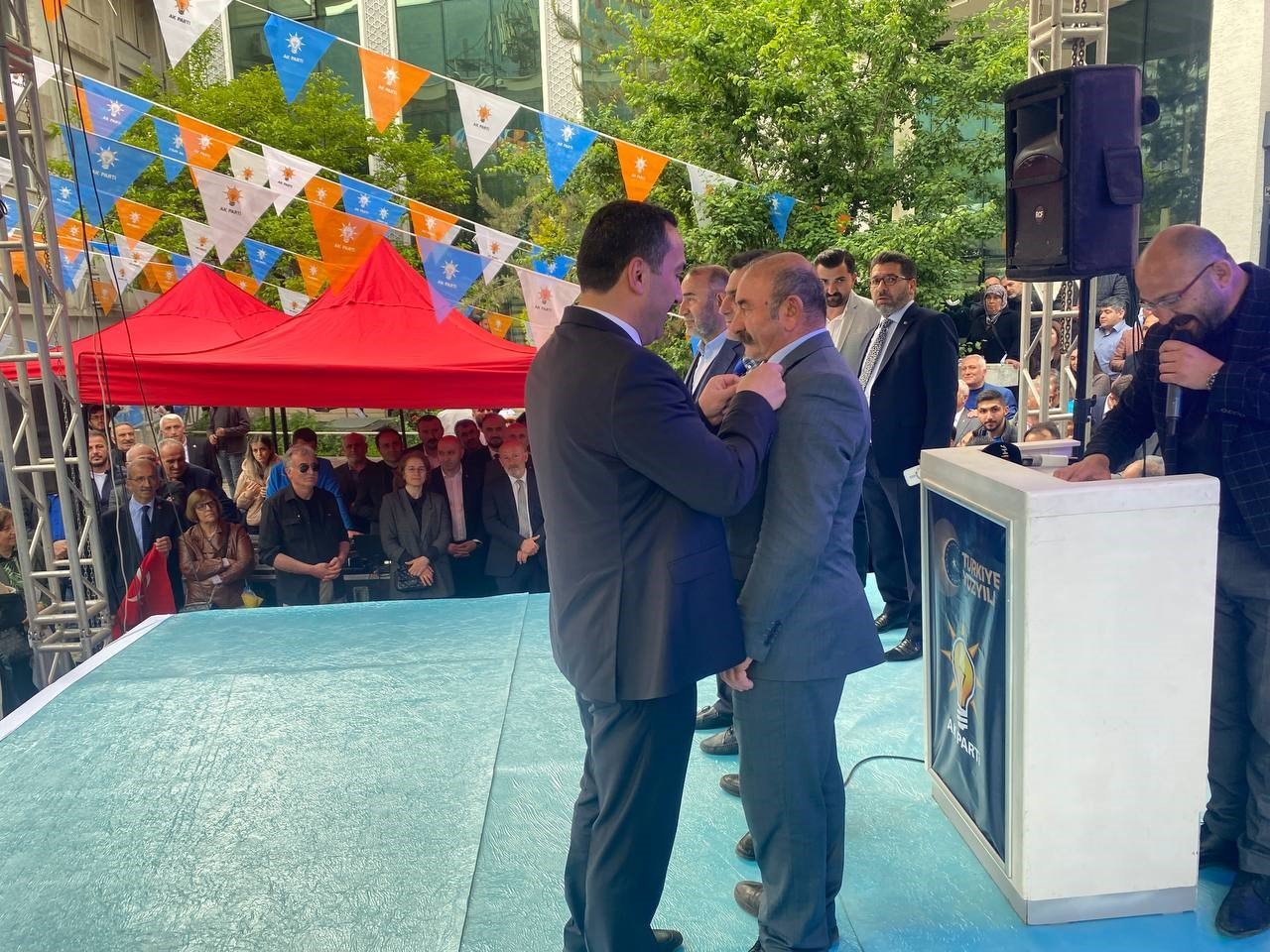 Memleket Partisi’nden istifa eden Milletvekili adayı AK Parti’ye geçti