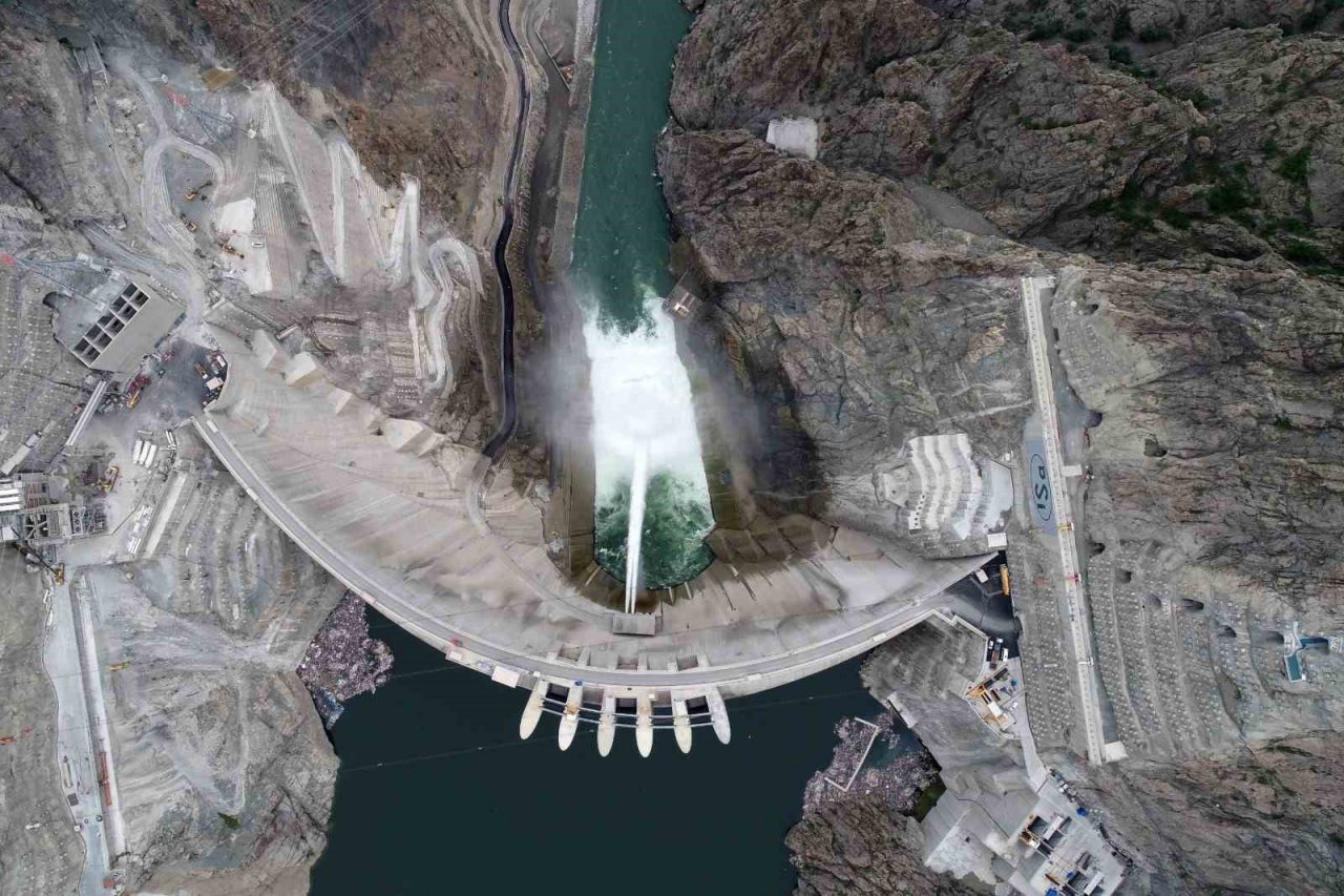 Yusufeli Barajı’nda su seviyesi 131 metreye ulaştı