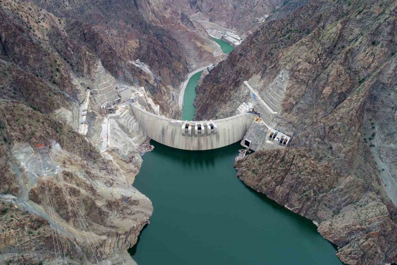 Yusufeli Barajı’nda su seviyesi 131 metreye ulaştı