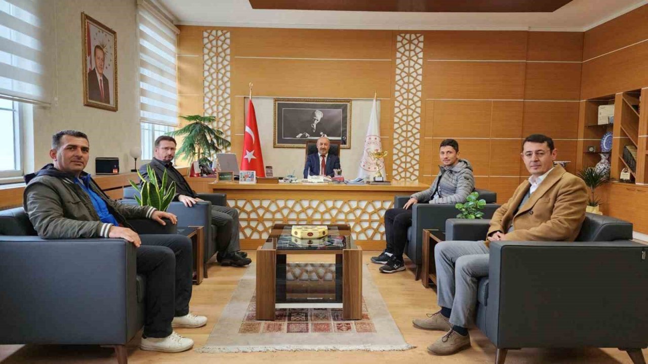 İl birincisi Kütahya Milli Eğitim Müdürlüğü masa tenisi takımı Türkiye finallerinde