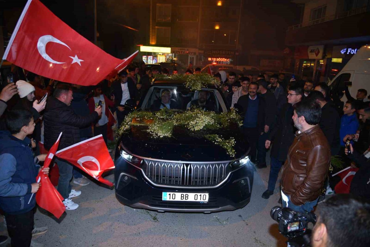 Sındırgı’da binlerce vatandaş Togg için buluştu