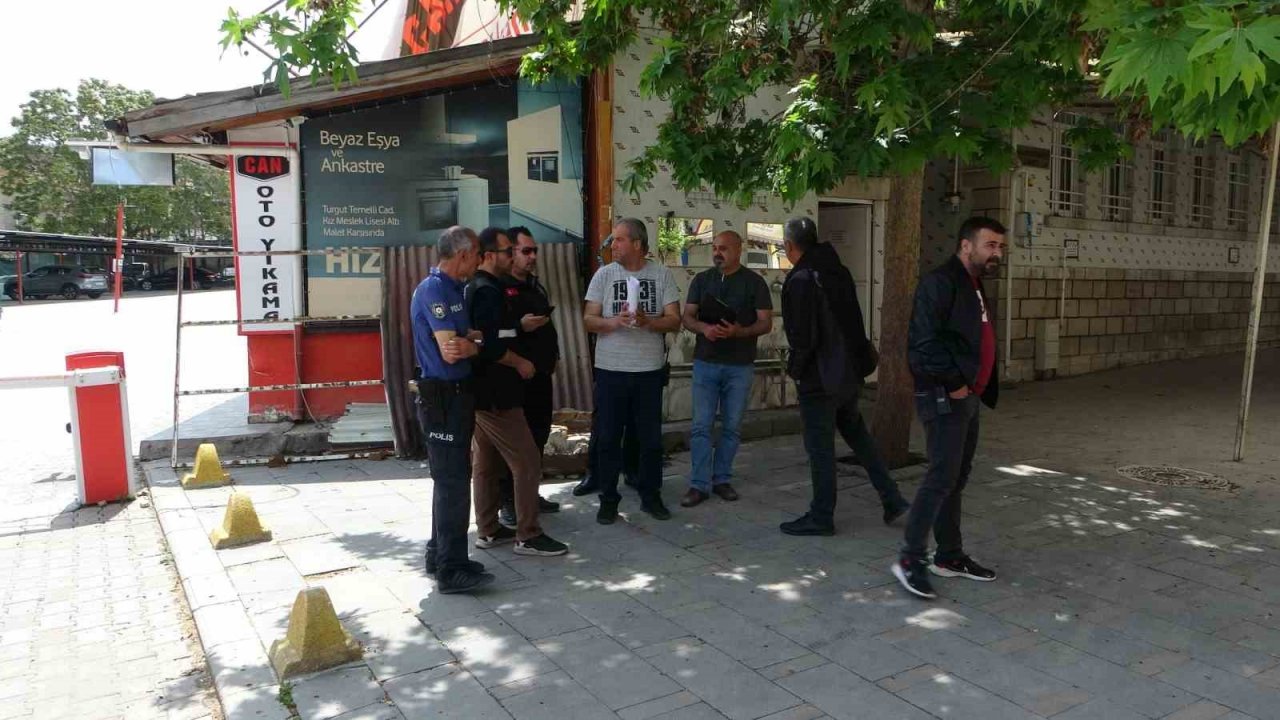 Kafe sahibi, iş yerinde öldürüldü