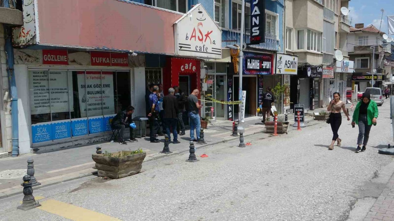Kafe sahibi, iş yerinde öldürüldü