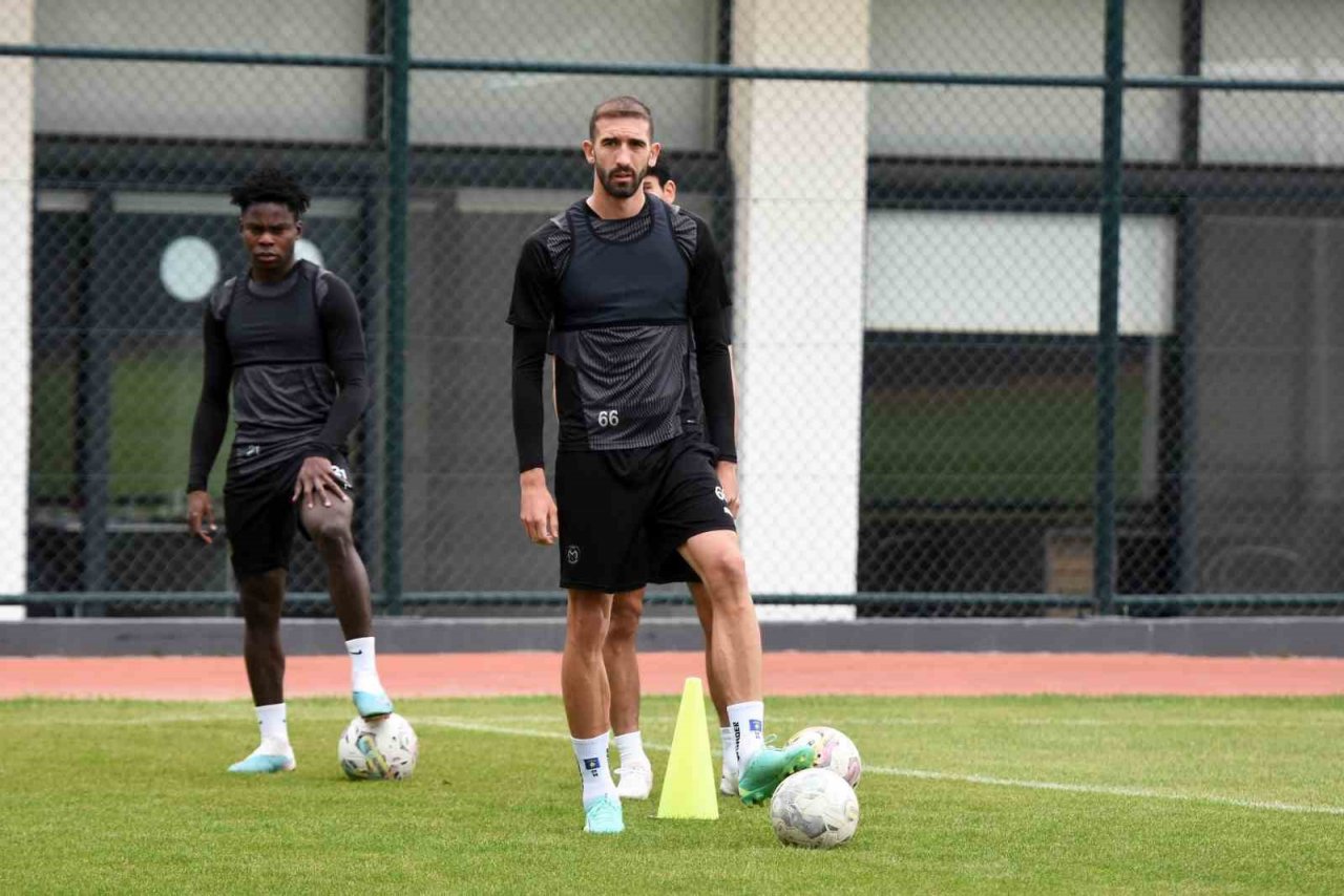 Manisa FK, Tuzlaspor hazırlıklarını sürdürüyor