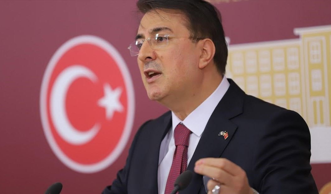 Aydemir TBMM’deki 3 dönemi paylaştı
