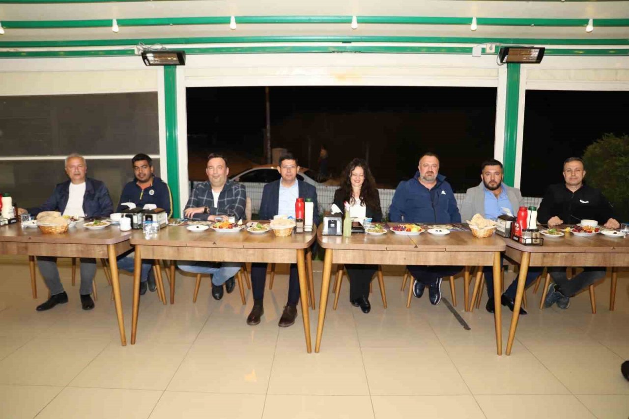 Nazilli Belediyespor Kadın Futbol Takımı deplasman öncesi moral depoladı