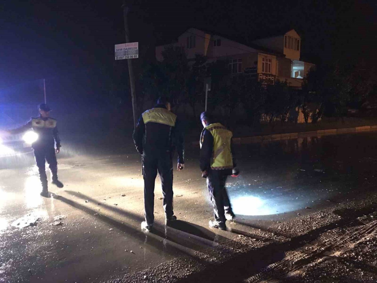 Alkollü otomobil kullanıyordu, karşı yönden gelen motosiklete çarptı: 1 yaralı