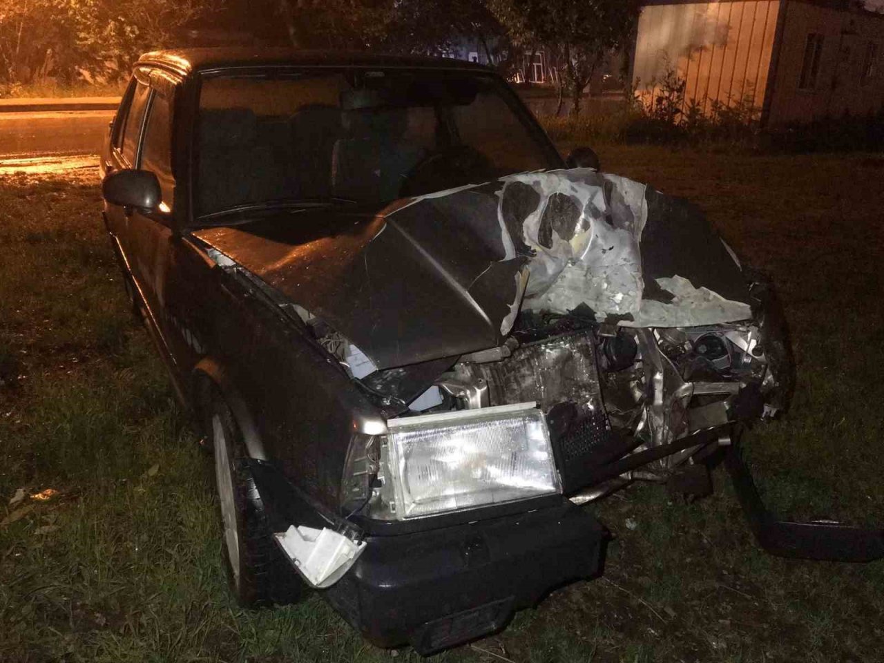 Alkollü otomobil kullanıyordu, karşı yönden gelen motosiklete çarptı: 1 yaralı