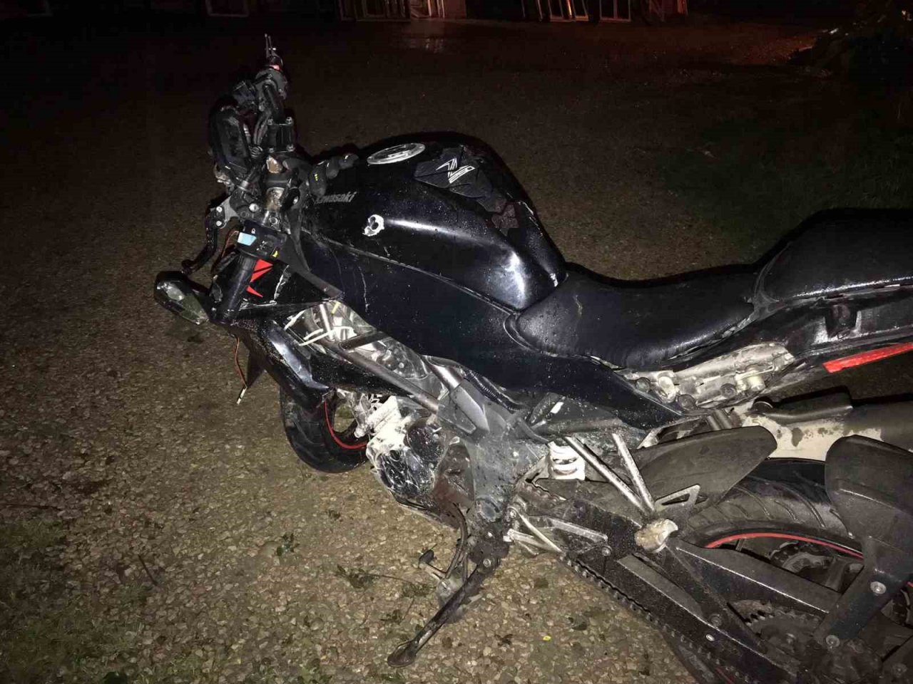 Alkollü otomobil kullanıyordu, karşı yönden gelen motosiklete çarptı: 1 yaralı