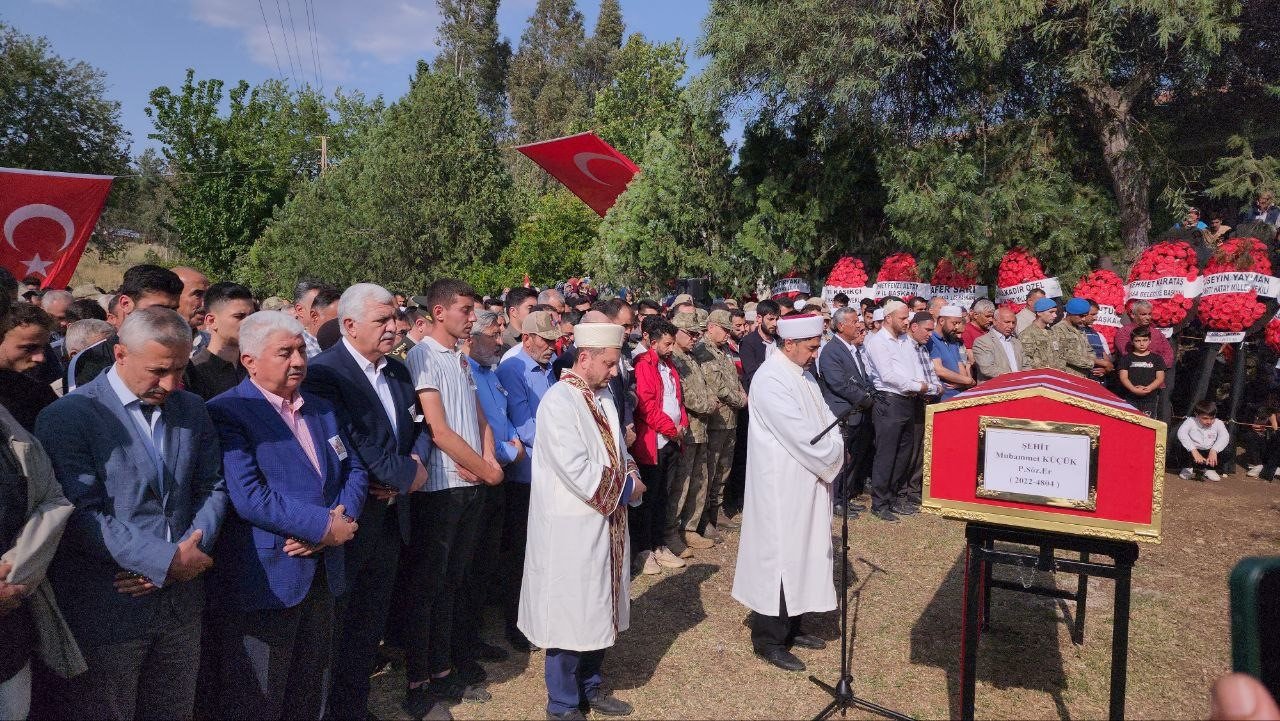 Hatay şehidini uğurladı